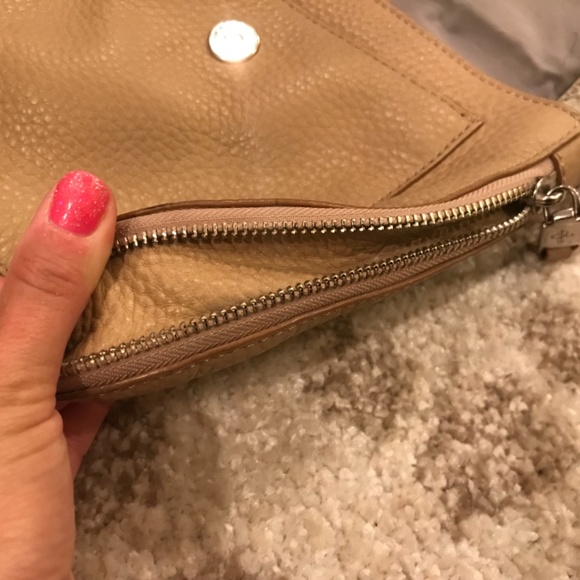 Cole Haan leather crossbody bag purse. Brown tan - Picture 10 of 13